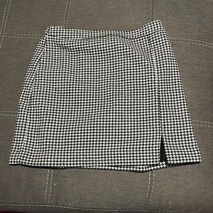 Black and white pattern skirt